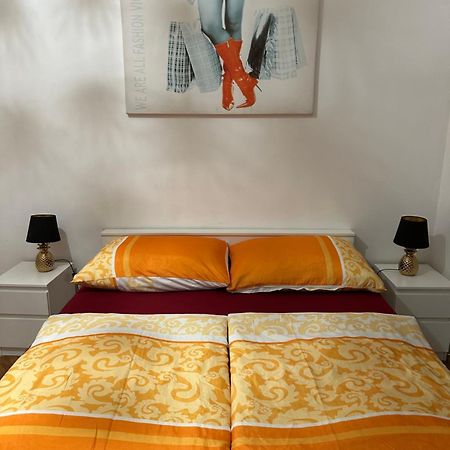 Apartment Opera 1 Wina Bagian luar foto