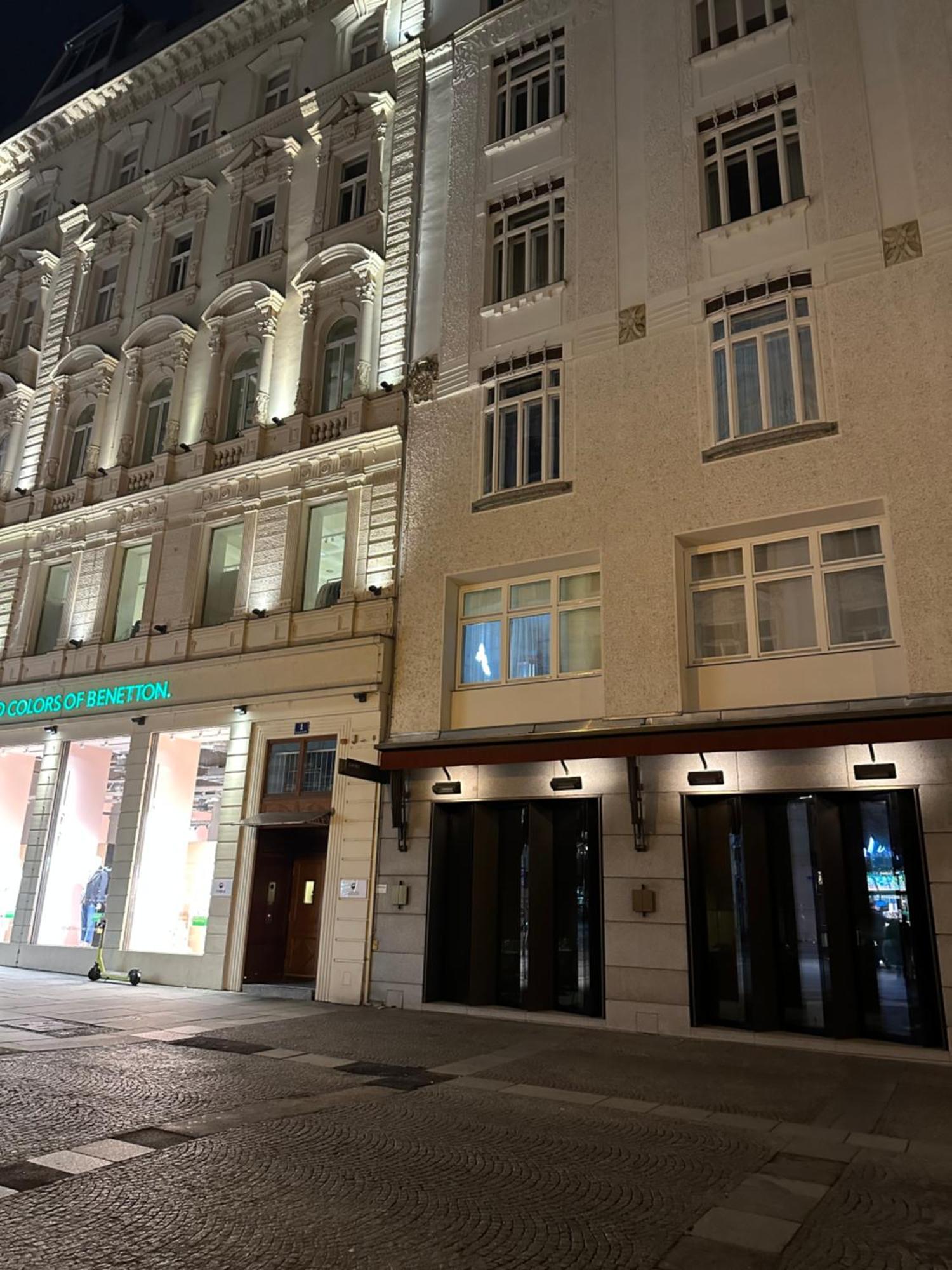 Apartment Opera 1 Wina Bagian luar foto