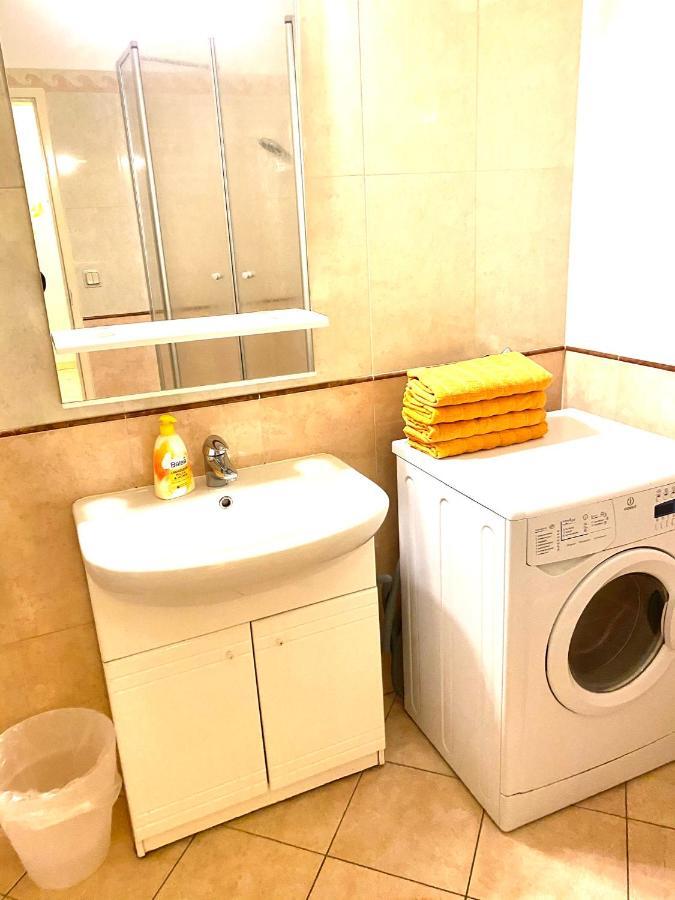 Apartment Opera 1 Wina Bagian luar foto