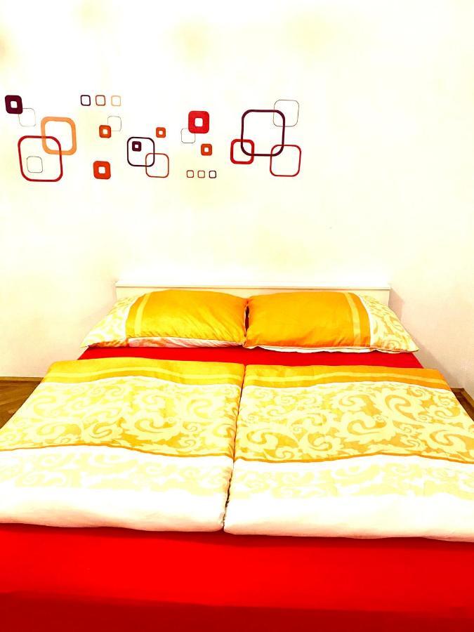 Apartment Opera 1 Wina Bagian luar foto